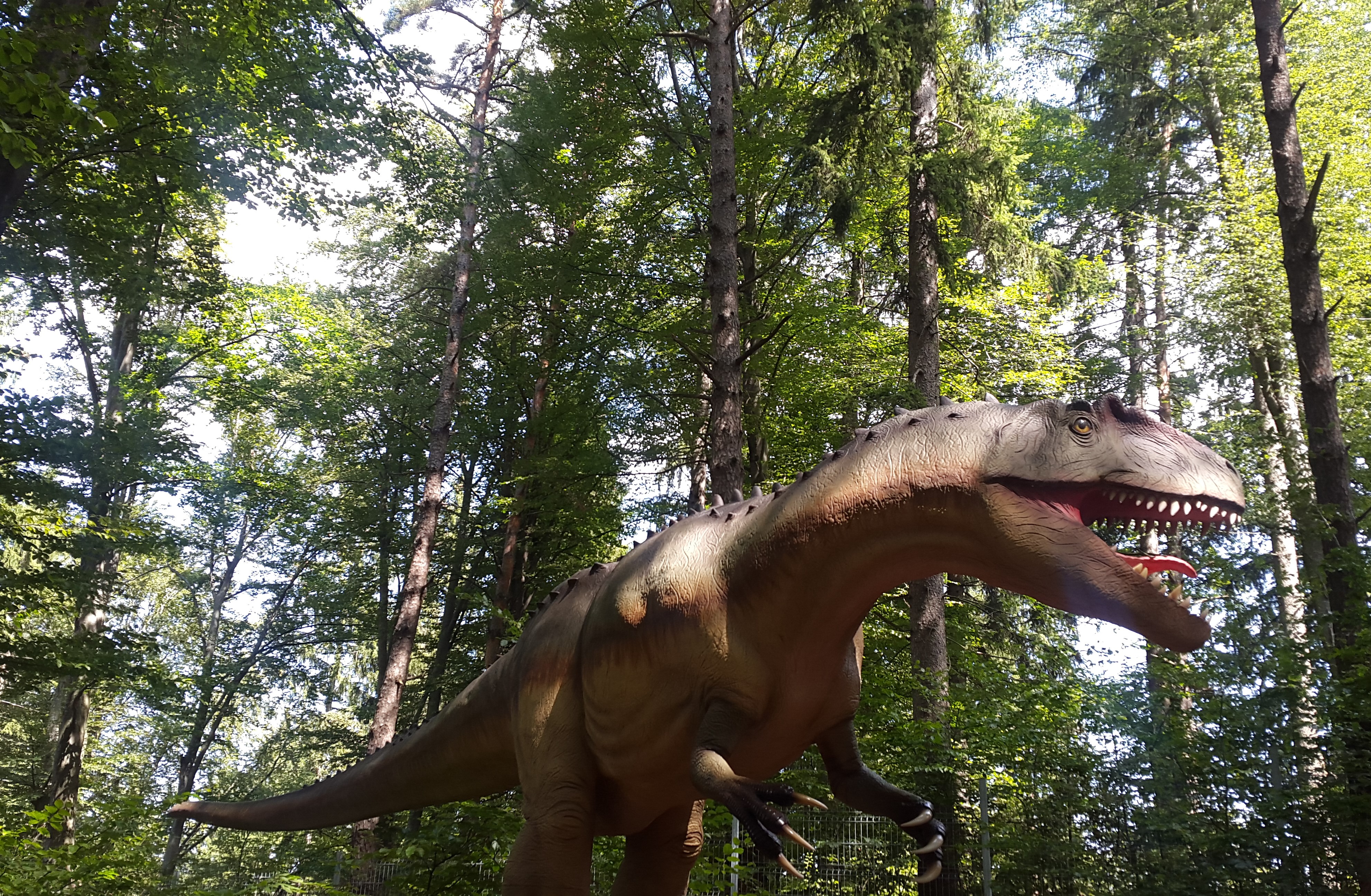 Life-sized dinosaur display at Dino Park