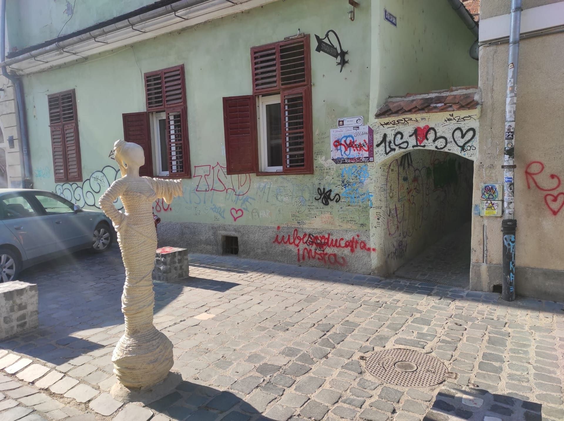 Rope Street (Strada Sforii)